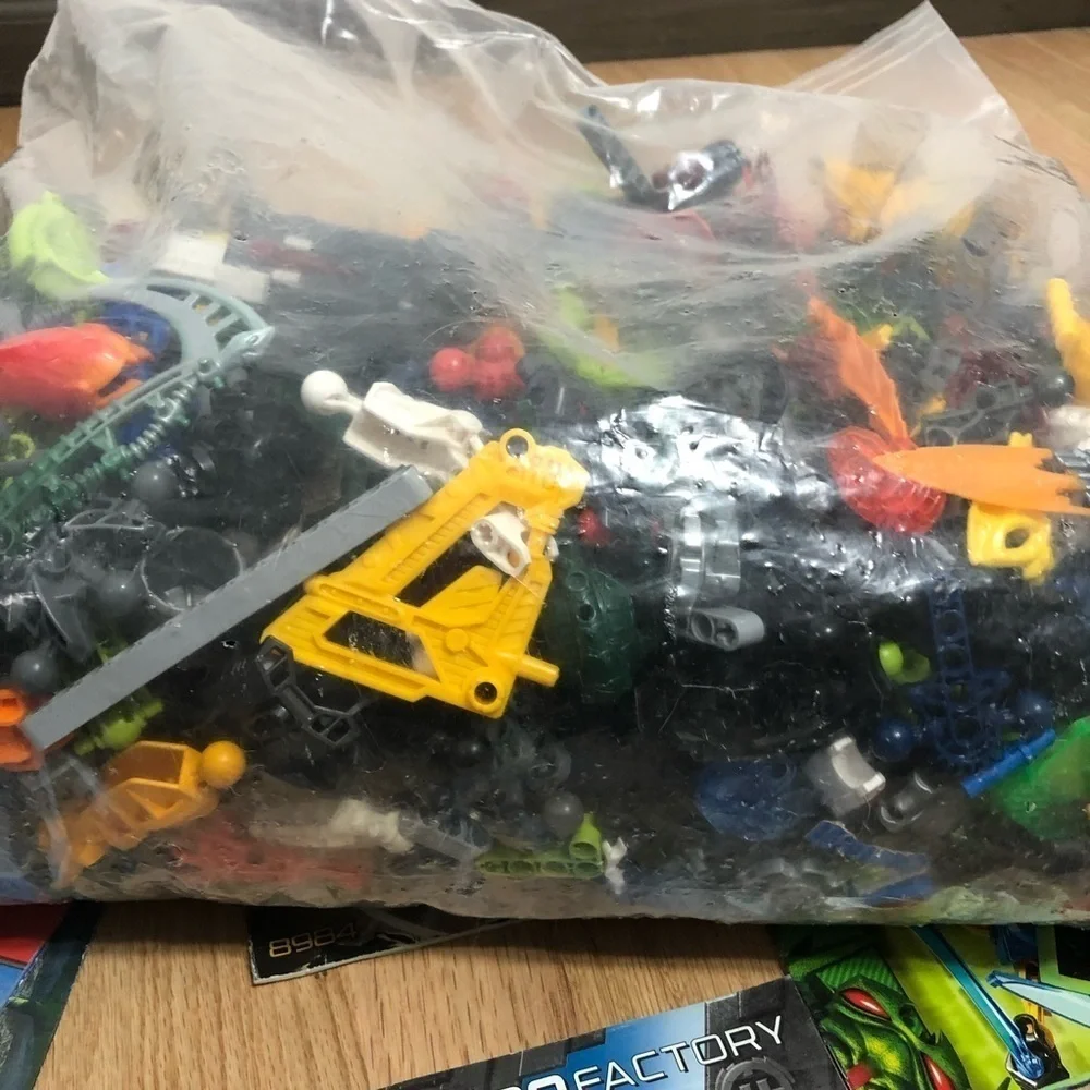 Lego Mixed Bag Building Blocks W/ Instruction Books Bionicle Hero Factory